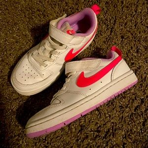 Girls Nikes